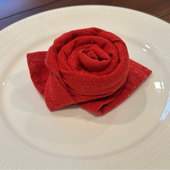 Holiday Cloth Napkins Set of 12 Red Cotton Dinner Napkins 17.75" x 17.75" - Picture 6 of 8